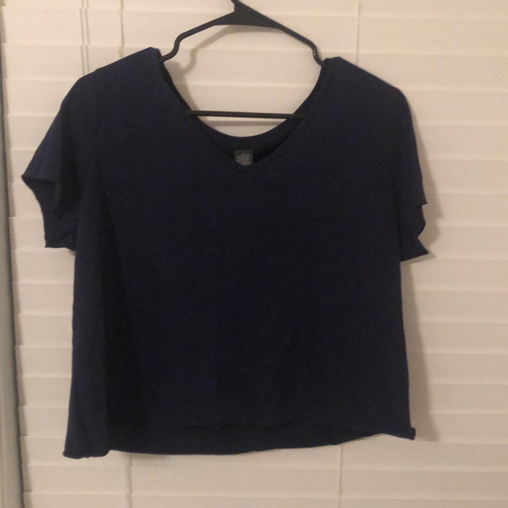 navy v neck shirt